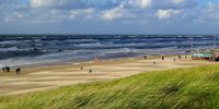 ZOMERVAKANTIE IN NEDERLAND? DIT ZIJN ONZE MOOISTE STRANDEN! ZOMERVAKANTIE IN NEDERLAND? DIT ZIJN ONZE MOOISTE STRANDEN!