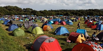 DE ULTIEME INPAKGIDS VOOR EEN ONBEZORGD FESTIVALWEEKEND